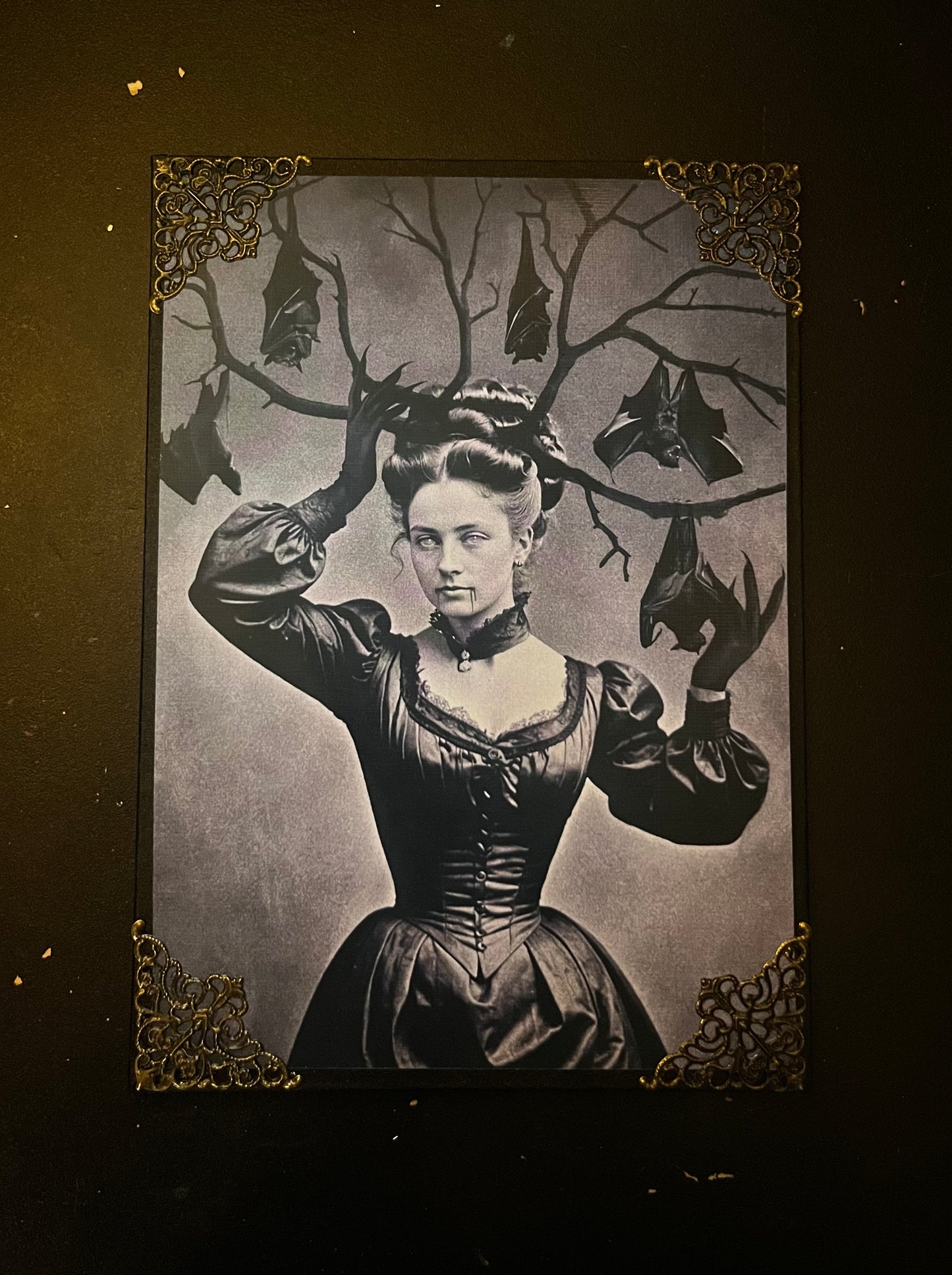 Photocollage artístico sobre madera – Edición firmada BrujasIV