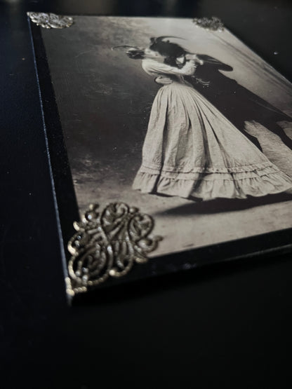 Photocollage artístico sobre madera – Edición firmada Brujas II