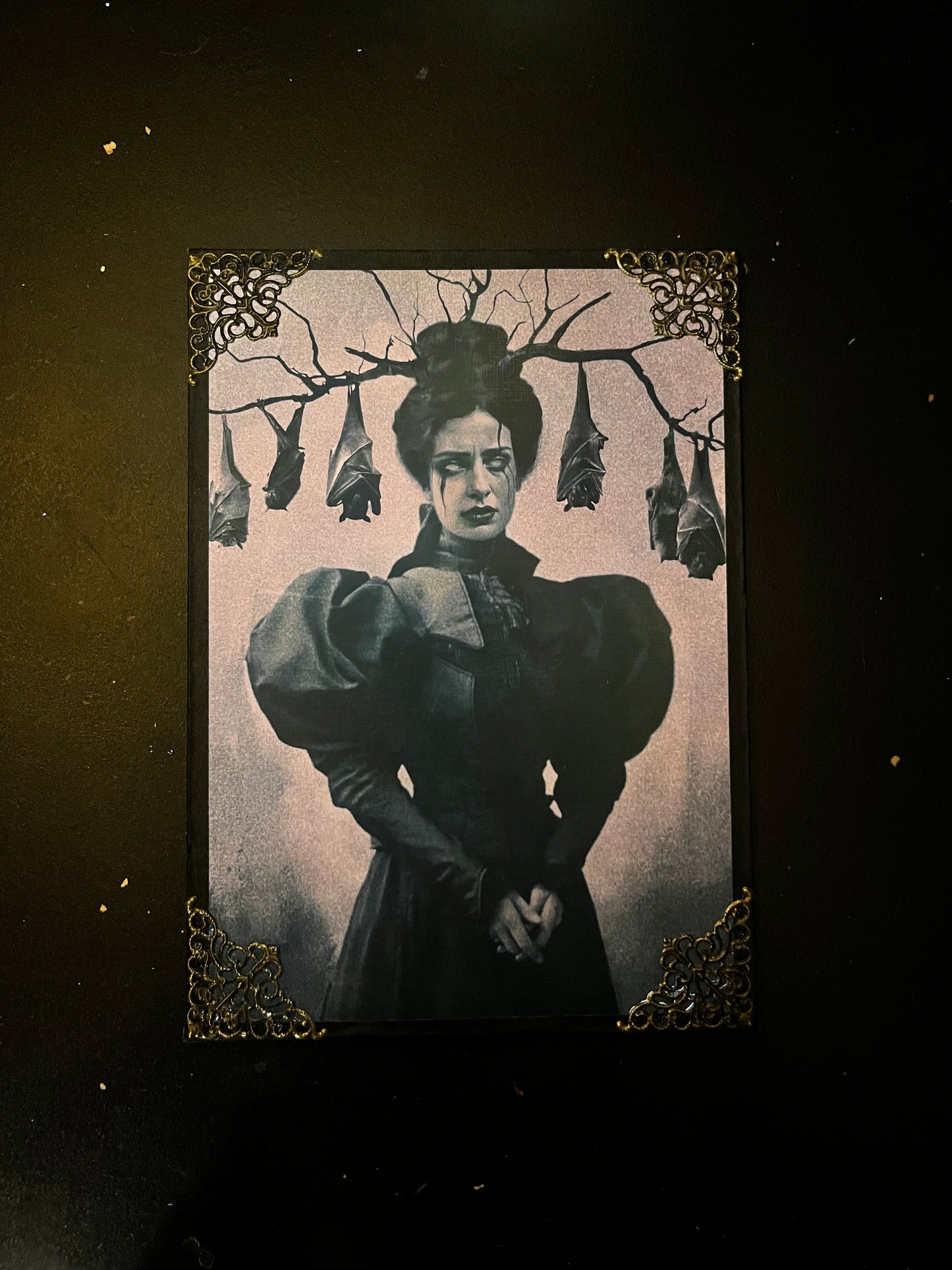 Photocollage artístico sobre madera – Edición firmada Brujas V