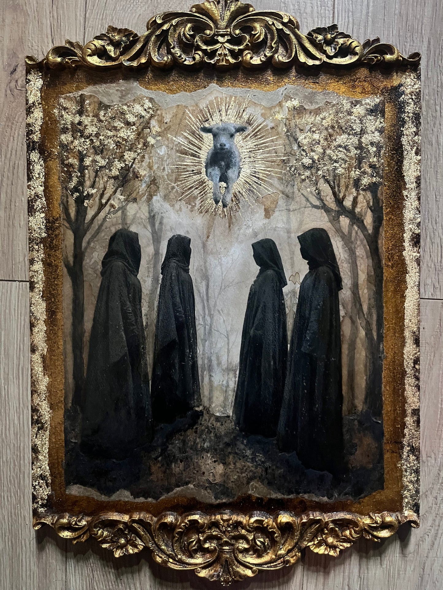 Obra "La Santa Compaña" – Arte Oscuro, Folclore y Técnica Mixta | Esther Limones